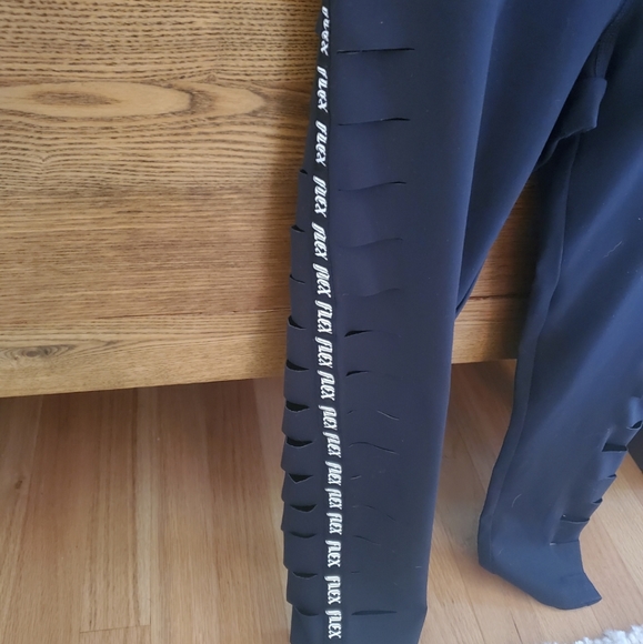 NWT Forever 21 Activewear Leggings - Picture 3 of 3
